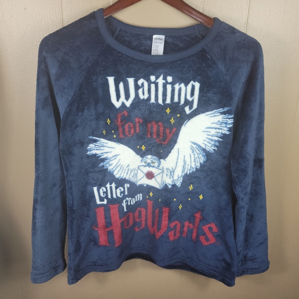 Harry Potter sleepwear shirt. Size L  Navy blue.
